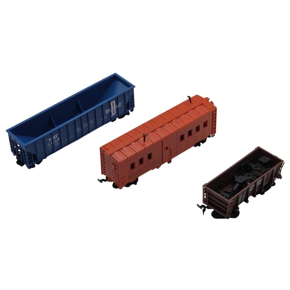 HO Scale Train Cars Lot Of 3 Hopper, Ore, Sleeper Car With Spare Wheels & Axels
